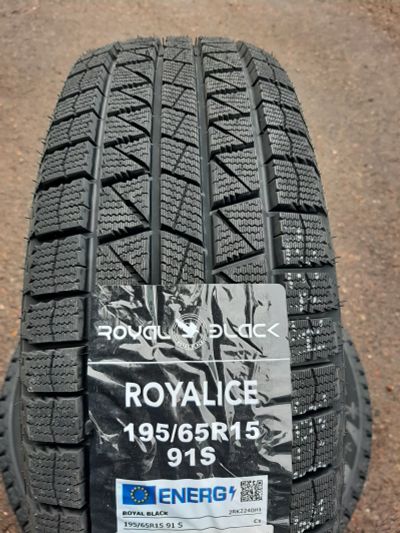 Лот: 25851198. Фото: 1. 195/65 R15 91S Royal Black Royal... Шины