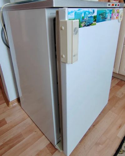 Лот: 20542284. Фото: 1. Морозильник Бирюса ( НЕисправный... Холодильники, морозильные камеры