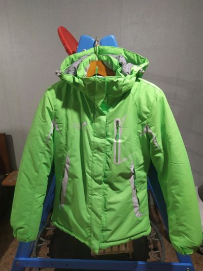 Лот: 19562724. Фото: 1. куртка лыжная. Зимняя спортивная одежда