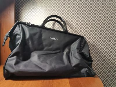 Лот: 11057779. Фото: 1. Сумка спортивная (черная, высокое... Сумки