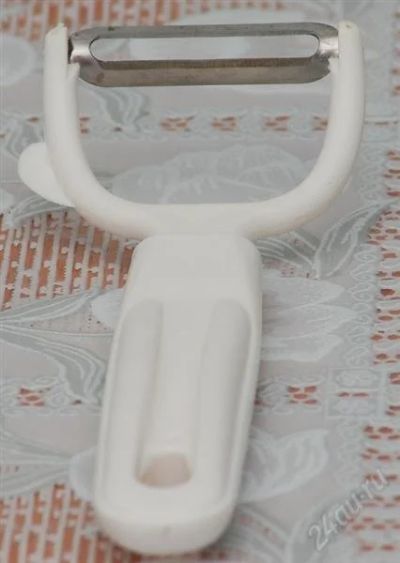 Лот: 2721745. Фото: 1. Овощечистка. Столовые приборы, ножи