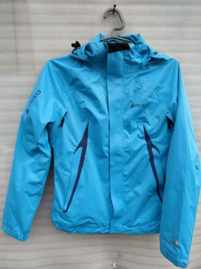 Лот: 19446091. Фото: 1. Спортивная куртка ODLO(S). Зимняя спортивная одежда