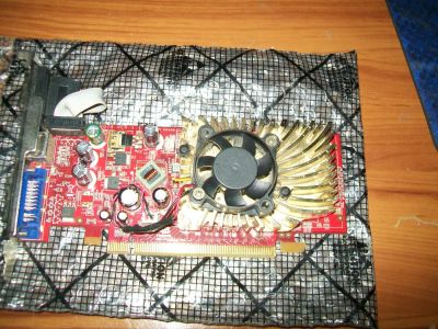 Лот: 5474026. Фото: 1. Видеокарта GeForce 8400GS 256Mb. Видеокарты