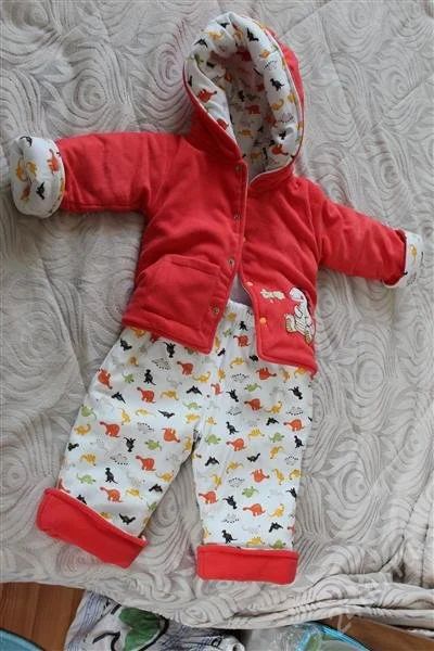 Лот: 2695516. Фото: 1. Детский теплый костюм из Тайланда... Костюмы, пиджаки, комбинезоны