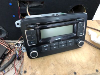 Лот: 14526572. Фото: 1. Штатная магнитола Volkswagen. Автомагнитолы