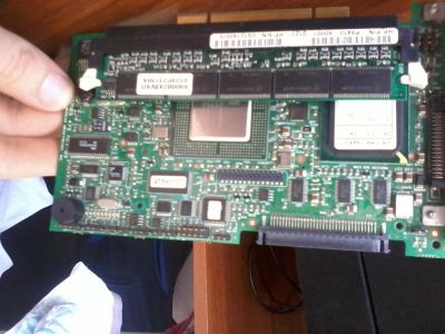 Лот: 1187754. Фото: 1. HPp 3410 60001 scsi raid конролер... Платы расширения, контроллеры, доп. порты