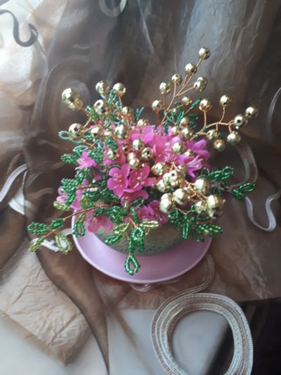 Лот: 19529444. Фото: 1. Нежный букет из бисера, созданный... Искусственные и сувенирные цветы