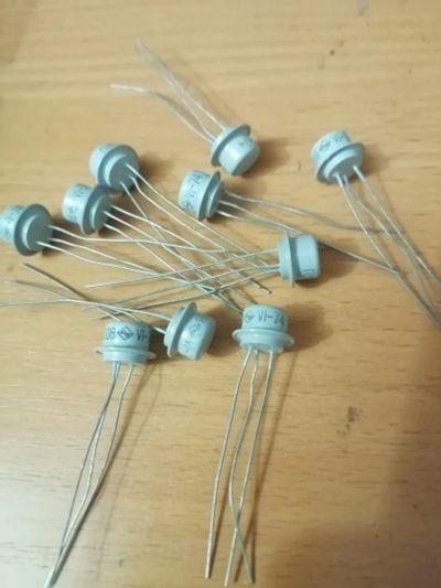 Лот: 25890014. Фото: 1. Транзисторы П308 10 шт. Транзисторы