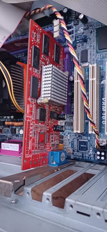 Лот: 25899213. Фото: 1. 2 компьютера. Шлейфы, кабели, переходники