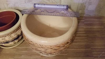 Лот: 5593182. Фото: 1. кашпо керамическое с ротангом... Кашпо, горшки, вазоны для цветов