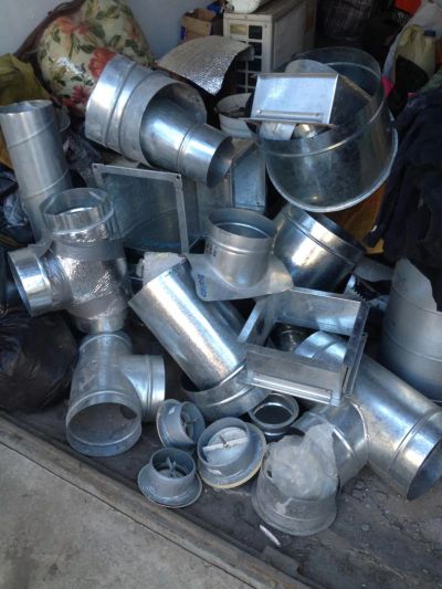 Лот: 4303887. Фото: 1. куча воздуховодов, отводов, переходов... Вентиляция
