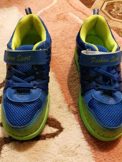 Лот: 6734278. Фото: 1. Кроссовки с роликом. Кеды, кроссовки