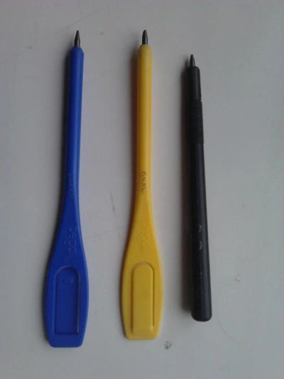 Лот: 5201464. Фото: 1. обычные карандаши из японии состояние... Ручки, карандаши, маркеры