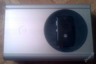 Лот: 1910424. Фото: 1. motorola V3 в полном бизнес комплекте... Кнопочные мобильные телефоны