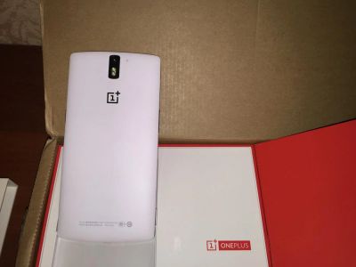 Лот: 6371544. Фото: 1. OnePlus One 64Gb в идеальном состоянии... Смартфоны