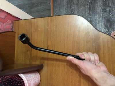 Лот: 13479774. Фото: 1. Ключ для колёс баллонник. Ручные инструменты для автомобиля