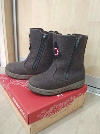 Лот: 15054443. Фото: 1. Валенки. Валенки, угги, унты