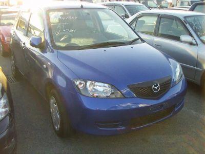 Лот: 3987704. Фото: 1. Mazda Demio 2004г. синий автомат. Автомобили