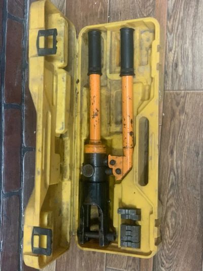 Лот: 18422690. Фото: 1. Пресс гидравлический ручной 240. Ручной инструмент