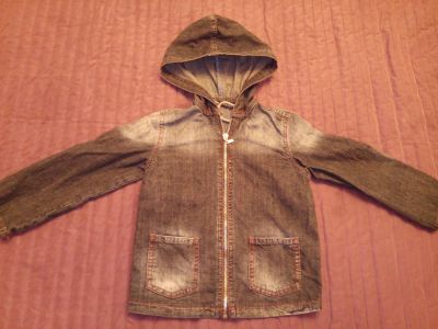 Лот: 6157141. Фото: 1. Ветровка Глория Джинс рост 104... Верхняя одежда