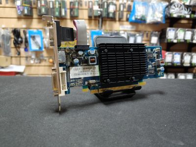Лот: 25890228. Фото: 1. Видеокарта AMD Radeon HD5450/1Gb... Видеокарты