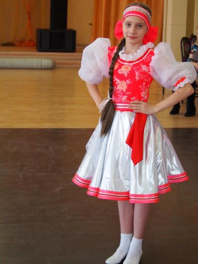 Лот: 8323419. Фото: 1. Костюм для народных танцев. Детские карнавальные, праздничные костюмы
