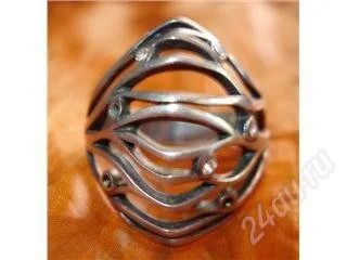 Лот: 91438. Фото: 1. кольцо с кристаллами сваровски. Кольца, перстни