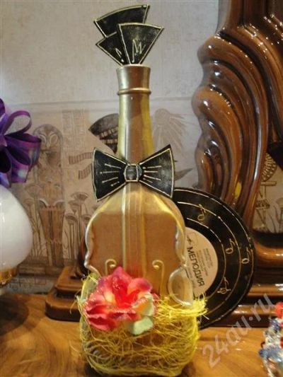 Лот: 327857. Фото: 1. Декоративная бутылка"Скрипка Страдивари... Другое (ювелирные изделия, бижутерия, часы)