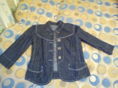 Лот: 3173816. Фото: 1. Джинсовый пиджак. Рубашки, блузки, водолазки