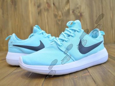 Лот: 9718648. Фото: 1. Кроссовки Nike Roshe Two Green. Кеды, кроссовки, слипоны