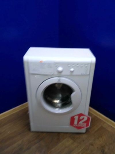 Лот: 12075120. Фото: 1. Стиральная машина indesit iwub... Стиральные машины