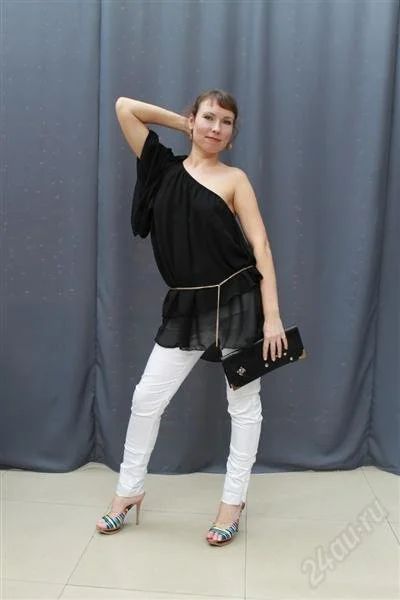 Лот: 1963343. Фото: 1. Блуза Les Filles цена 800 р. Блузы, рубашки, водолазки