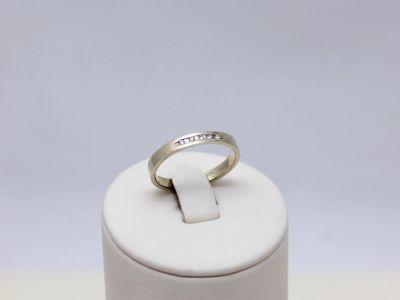 Лот: 12321373. Фото: 1. ЗОЛОТОЕ КОЛЬЦО С БРИЛЛИАНТАМИ... Кольца, перстни