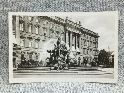 Лот: 25847850. Фото: 1. Открытка Германия, Берлин - Фонтан... Открытки, конверты