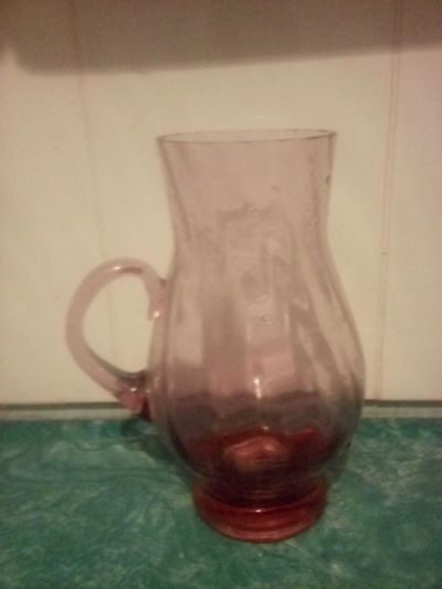 Лот: 15565417. Фото: 1. кувшин графин розовое стекло из... Кувшины, графины