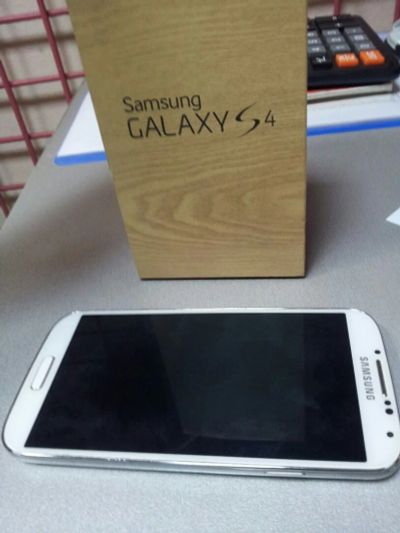 Лот: 5293153. Фото: 1. смартфон Samsung Galaxy S4 GT-I9500... Смартфоны