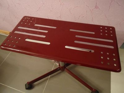 Лот: 3079814. Фото: 1. столик Для ноутбука.метал . цвет... Столы, стулья, обеденные группы