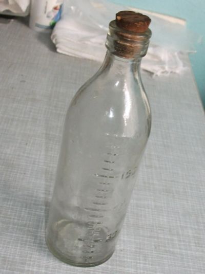 Лот: 13831233. Фото: 1. Бутылка мерная бутылочка со шкалой... Бутылки, пробки, этикетки