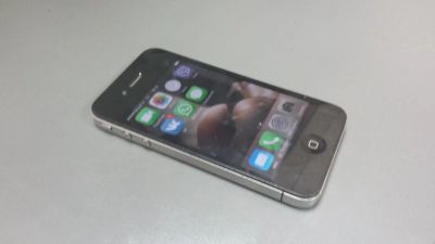 Лот: 6753757. Фото: 1. iPhone 4 обмен на samsung galaxy... Смартфоны