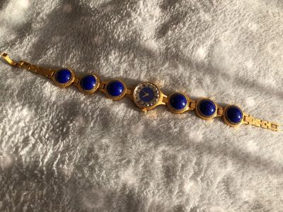 Лот: 16937343. Фото: 1. Часы Чайка женские редкий цвет... Оригинальные наручные часы