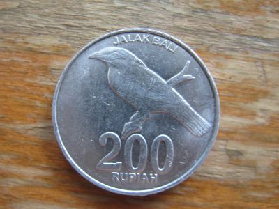 Лот: 21074943. Фото: 1. Монеты Азии. Индонезия 200 рупий... Азия