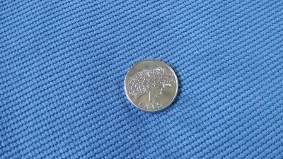 Лот: 11503252. Фото: 1. Дубовый венок , монета Латвии. Европа