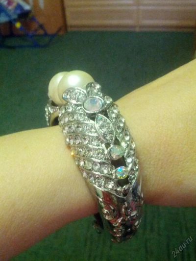 Лот: 5898293. Фото: 1. Красивый браслет с жемчугом и... Браслеты