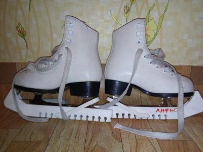 Лот: 8087799. Фото: 1. продам коньки детские GRAF DAVOS... Коньки