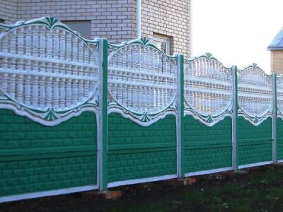 Лот: 2444568. Фото: 1. Забор из бетонных плит (наборный... Ворота, заборы, шлагбаумы
