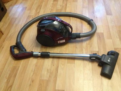 Лот: 9897470. Фото: 1. Мощный компактный пылесос без... Пылесосы, паровые швабры