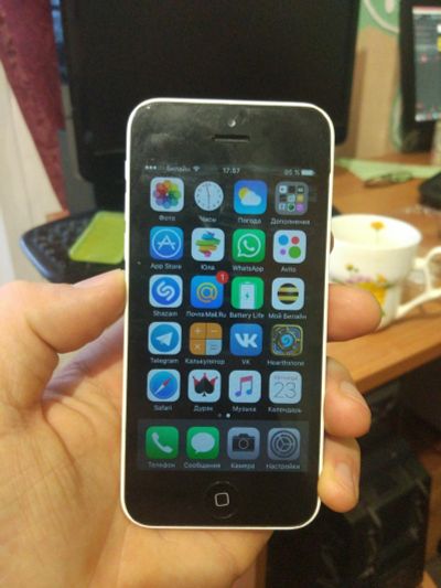 Лот: 15099627. Фото: 1. Apple iPhone 5c 16 Гб White. Смартфоны