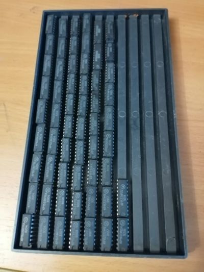 Лот: 25890002. Фото: 1. Микросхемы КР1533кп11 лп5 ие7... Микросхемы