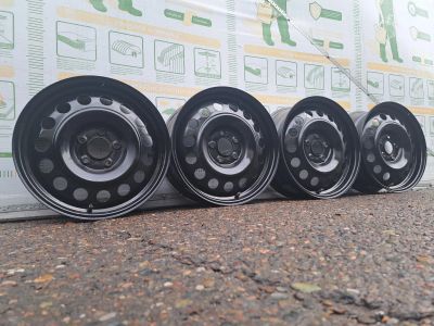 Лот: 25899962. Фото: 1. Комплект Оригинальных Заводских... Диски