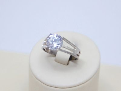 Лот: 15183157. Фото: 1. СЕРЕБРЯНОЕ КОЛЬЦО С ФИАНИТОМ 4... Кольца, перстни